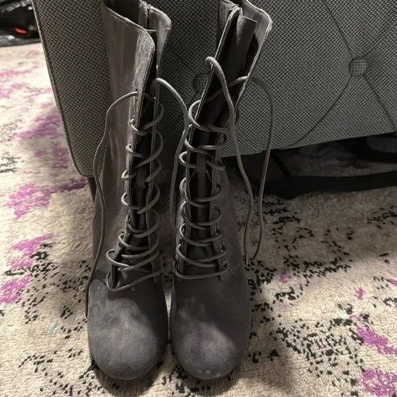 NWOB Metaphor Gray Lace-Up Boots - Picture 4 of 11